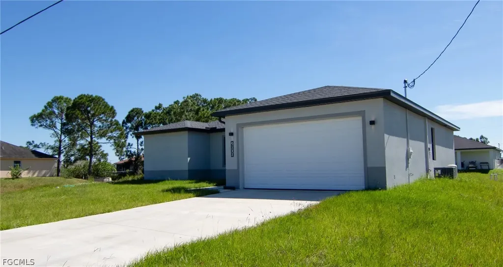 2601 63rd Street W Lehigh Acres FL 33971