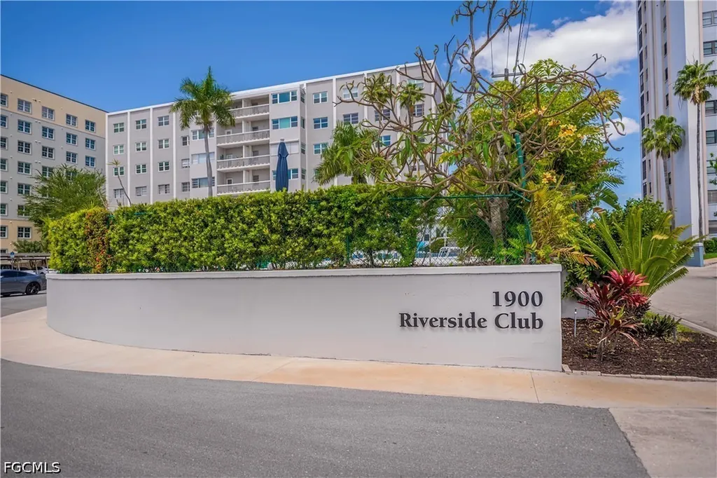 1900 Clifford Street Fort Myers FL 33901