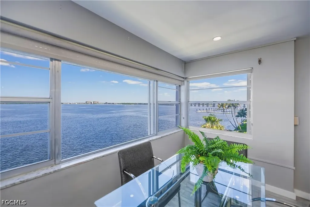 1900 Clifford Street Fort Myers FL 33901