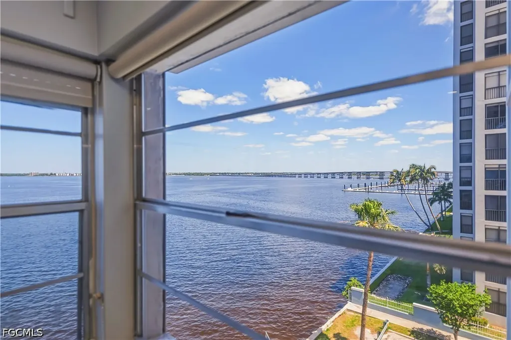 1900 Clifford Street Fort Myers FL 33901