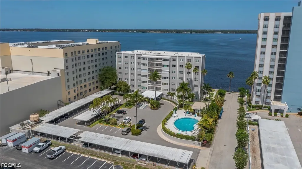 1900 Clifford Street Fort Myers FL 33901