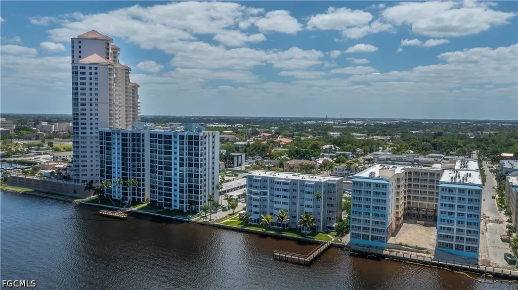 1900 Clifford Street Fort Myers FL 33901