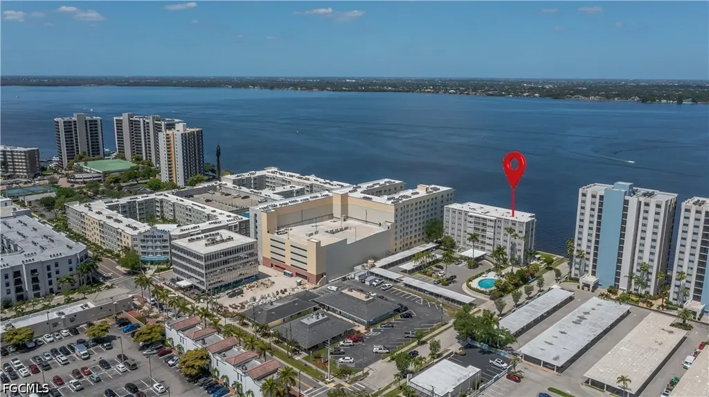 1900 Clifford Street Fort Myers FL 33901
