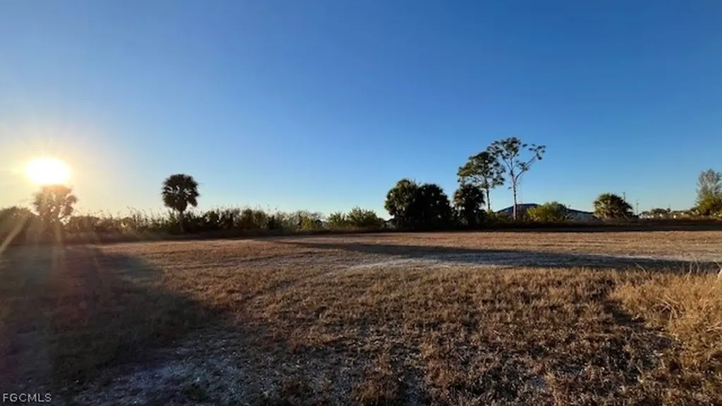 1701 NE 41st Street Cape Coral FL 33909