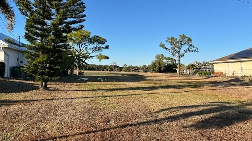 2611 NW 15th Street Cape Coral FL 33993