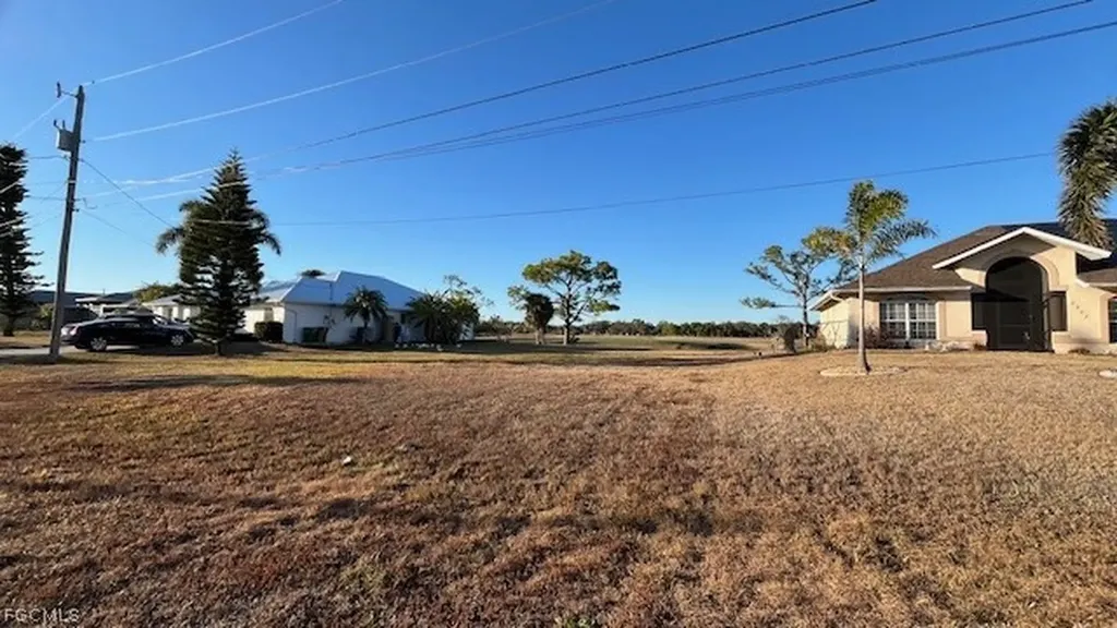 2611 NW 15th Street Cape Coral FL 33993