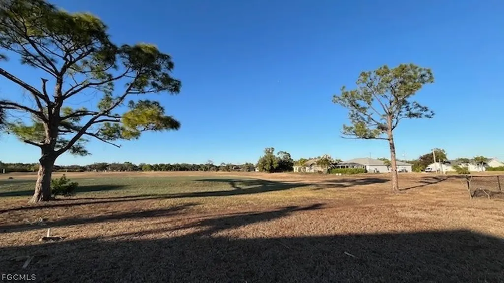 2611 NW 15th Street Cape Coral FL 33993