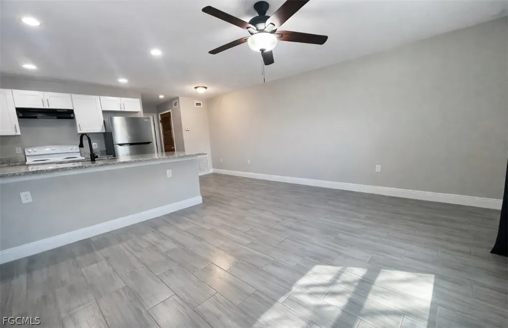 917 Freemont Street Fort Myers FL 33916