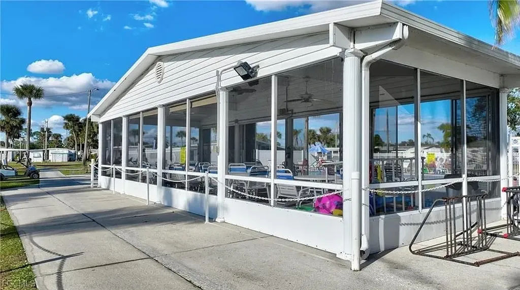 216 Captains Walk North Fort Myers FL 33917
