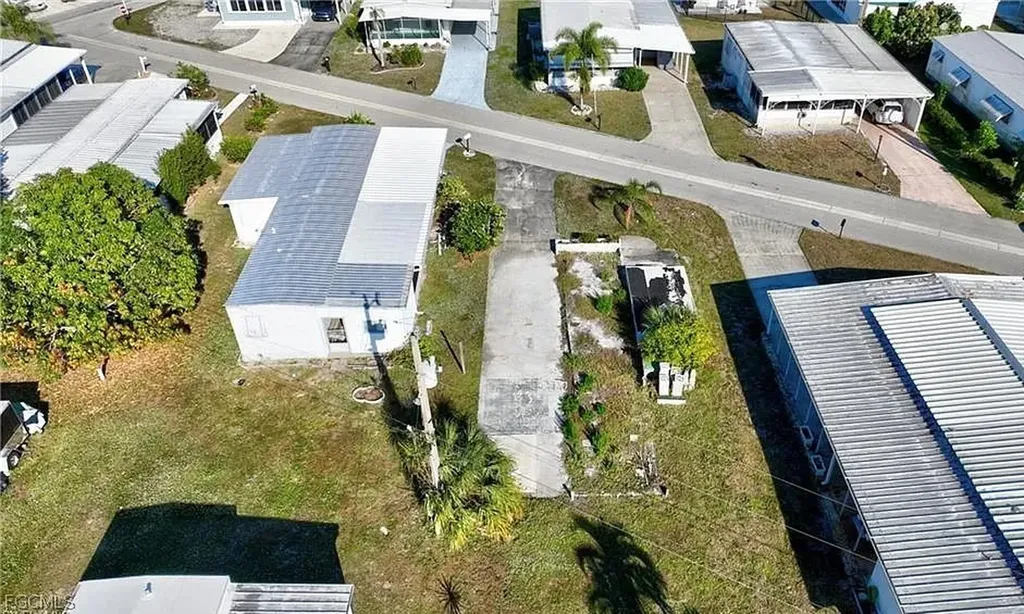 216 Captains Walk North Fort Myers FL 33917