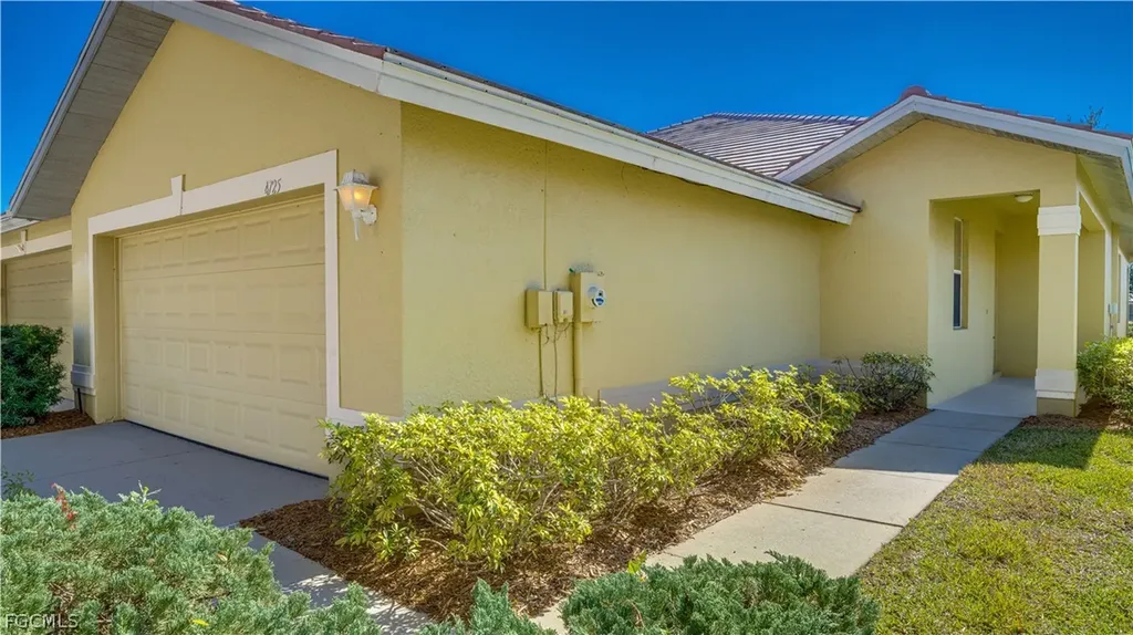 4725 Fairloop Run Lehigh Acres FL 33973