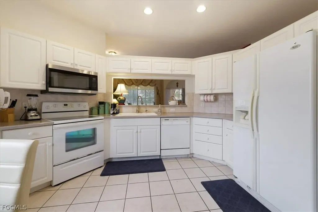 7685 Bay Lake Drive Fort Myers FL 33907