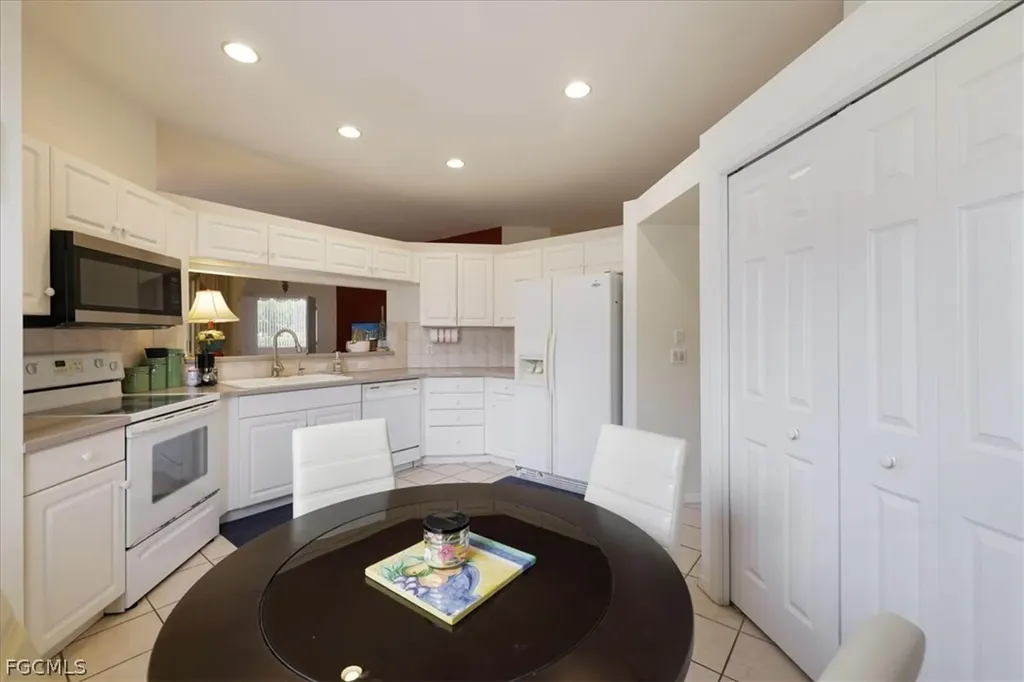 7685 Bay Lake Drive Fort Myers FL 33907