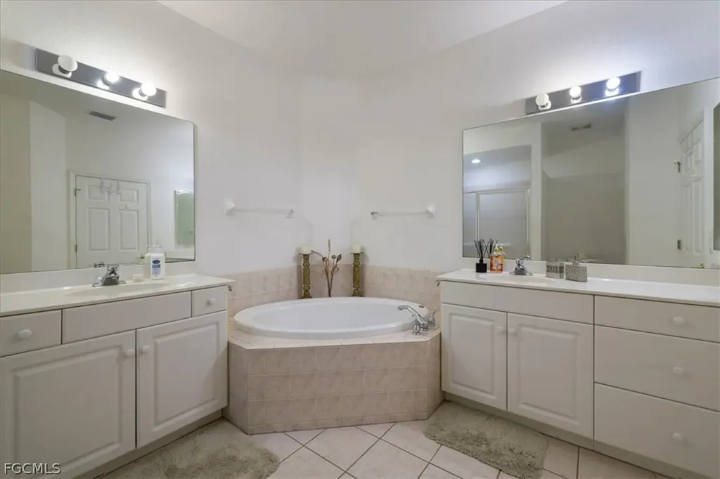 7685 Bay Lake Drive Fort Myers FL 33907