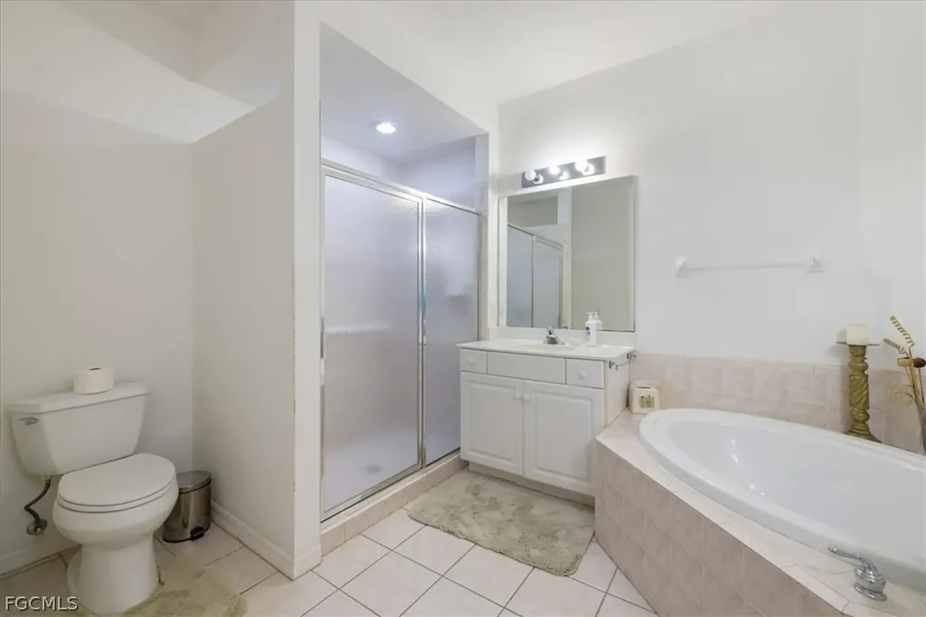 7685 Bay Lake Drive Fort Myers FL 33907