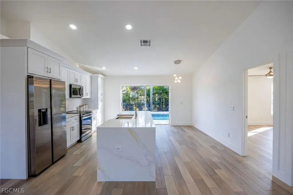 2718 NW 5th Street Cape Coral FL 33993