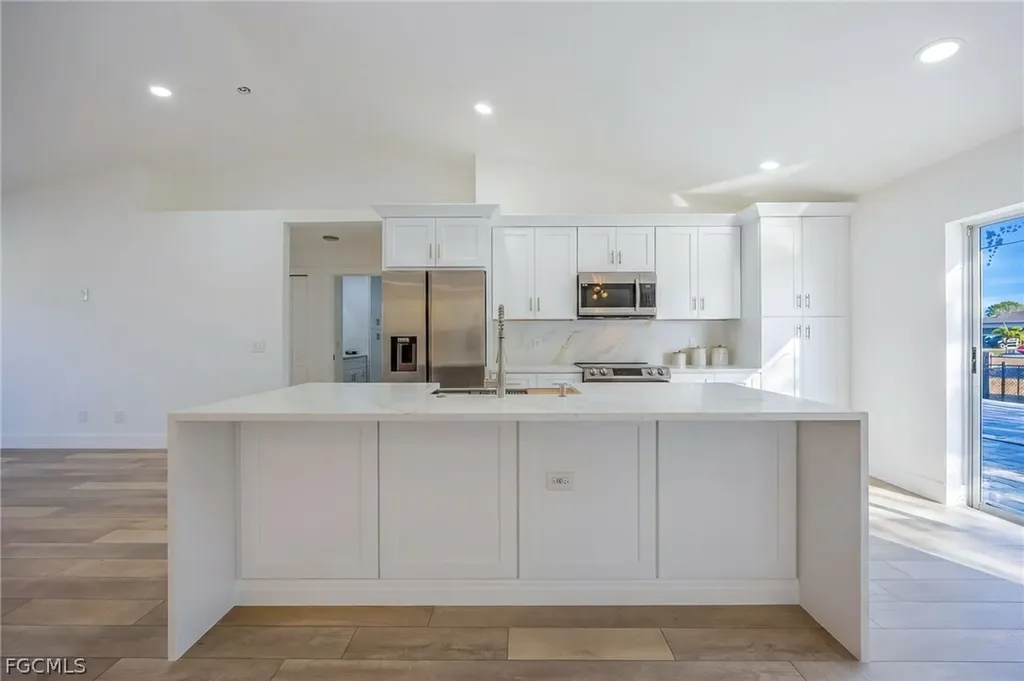 2718 NW 5th Street Cape Coral FL 33993