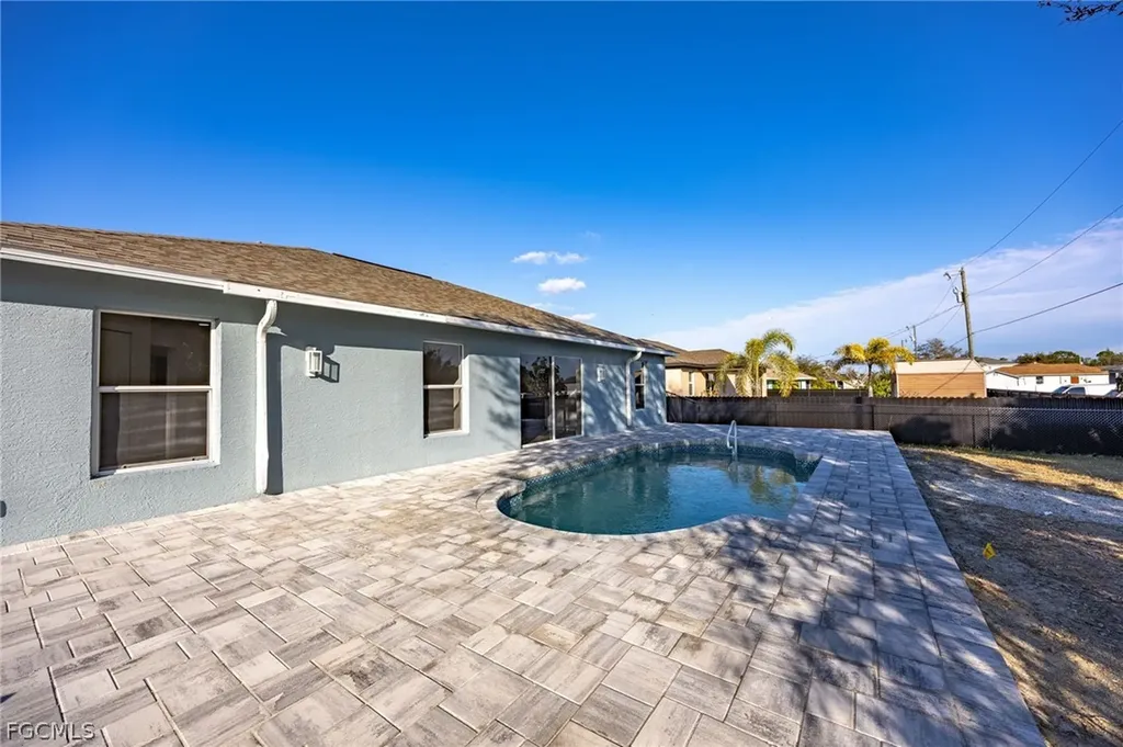 2718 NW 5th Street Cape Coral FL 33993