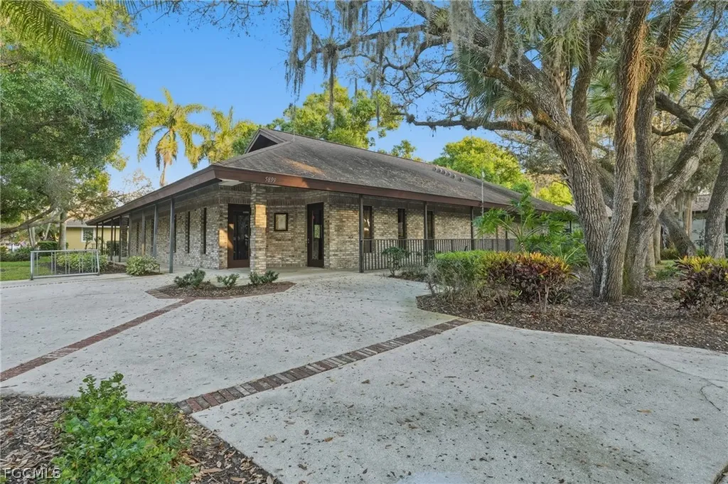 5816 Elizabeth Ann Way Fort Myers FL 33912