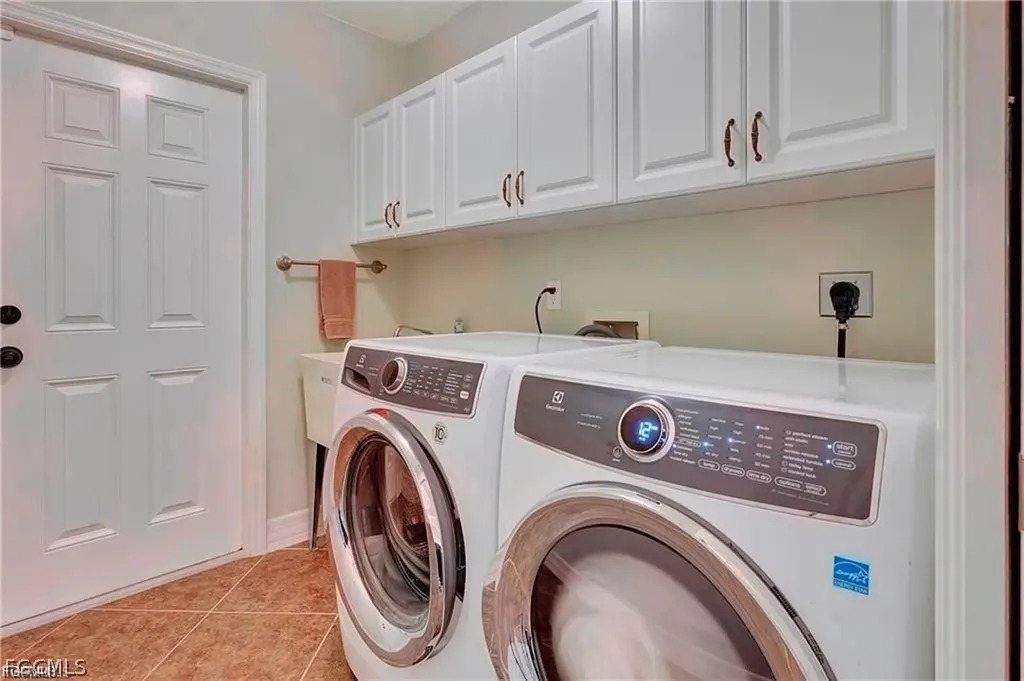 4921 Sorrento Court Cape Coral FL 33904