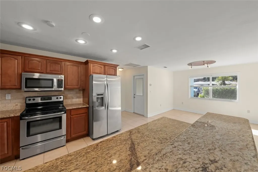 14026 Barcelona Avenue Fort Myers FL 33905
