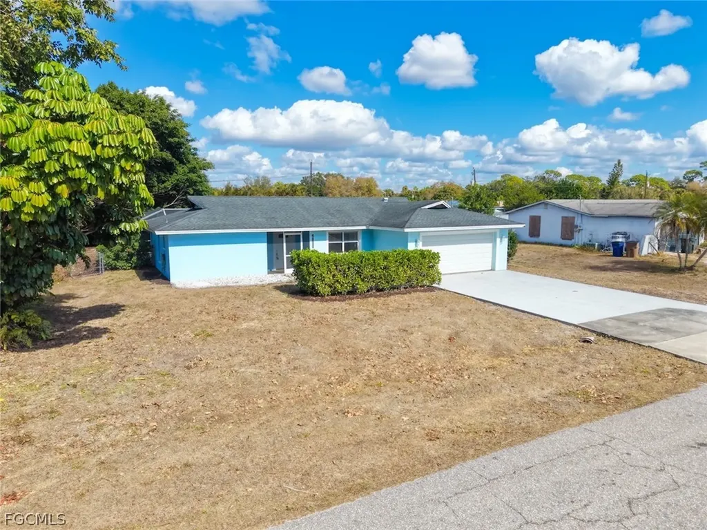 14026 Barcelona Avenue Fort Myers FL 33905