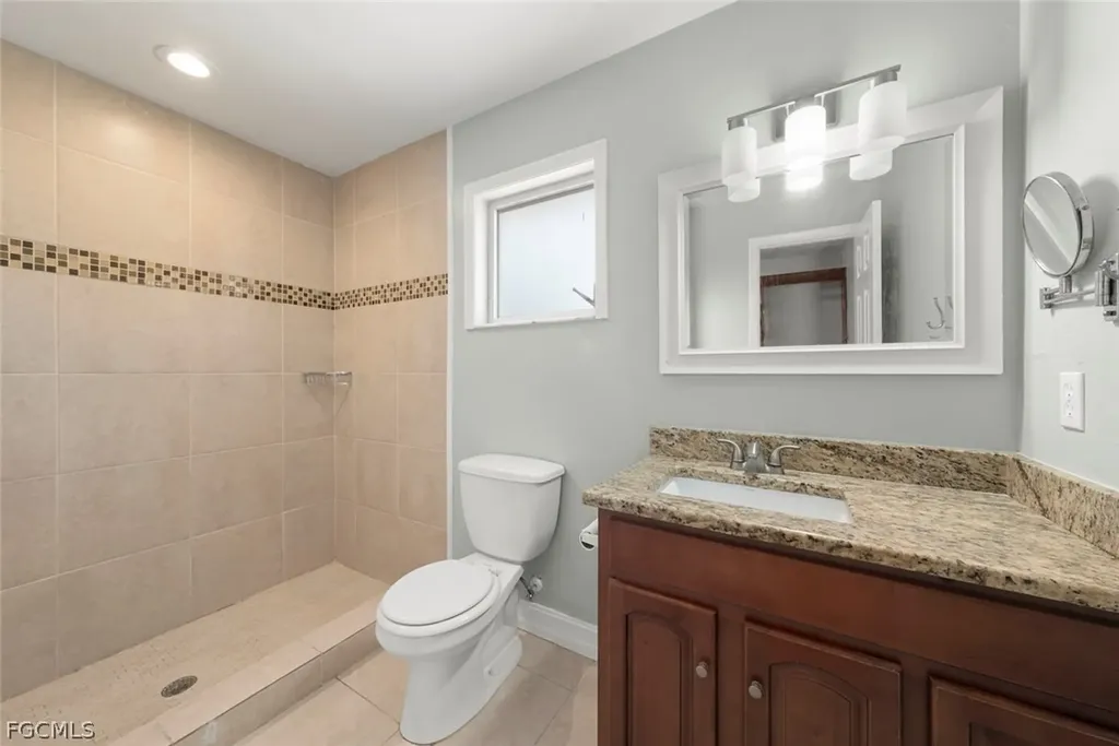 14026 Barcelona Avenue Fort Myers FL 33905