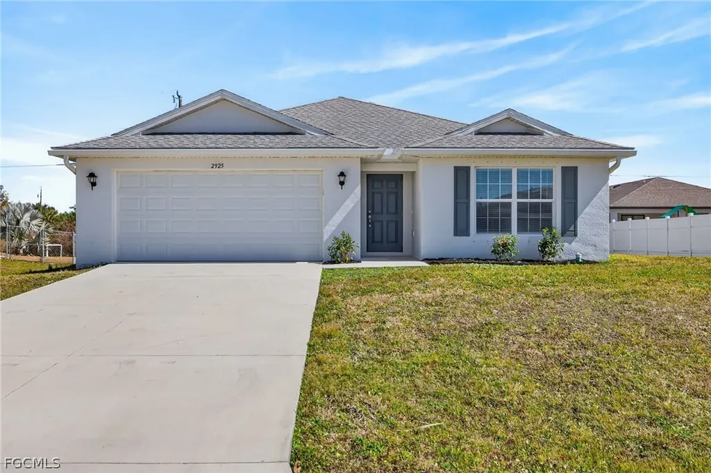 2925 NE 4th Place Cape Coral FL 33909