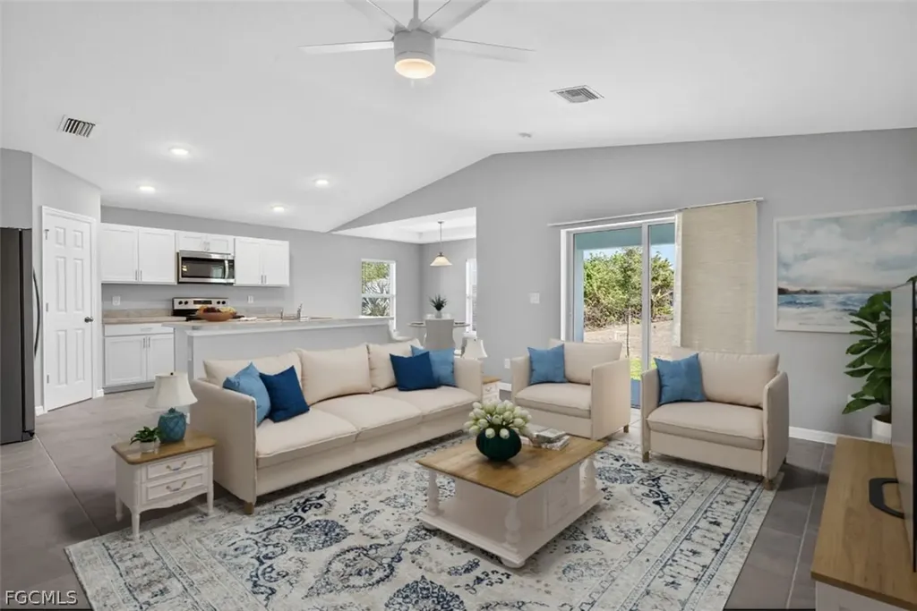 2925 NE 4th Place Cape Coral FL 33909