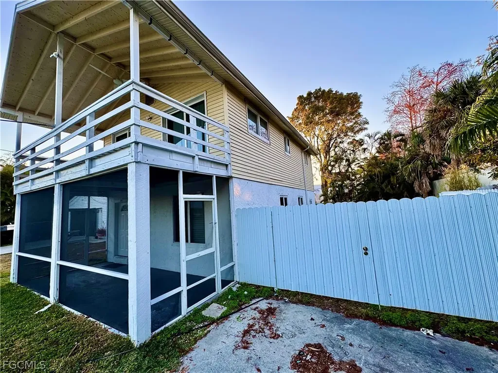 7123 Shannon Boulevard Fort Myers FL 33908