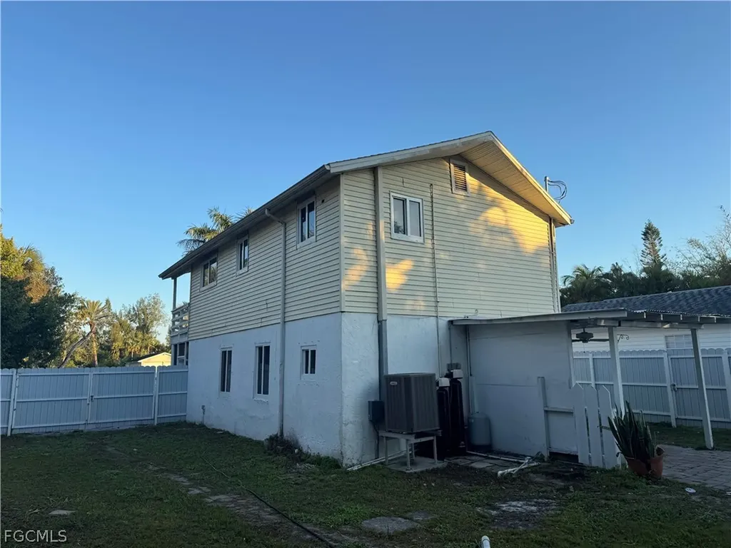 7123 Shannon Boulevard Fort Myers FL 33908