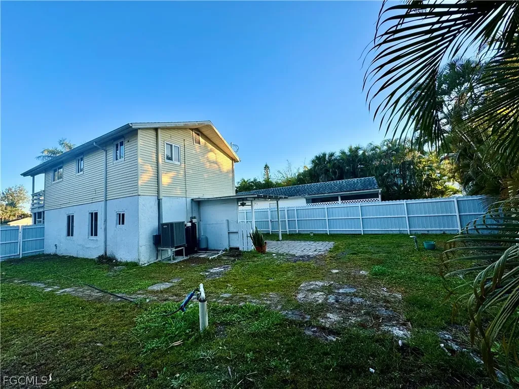 7123 Shannon Boulevard Fort Myers FL 33908