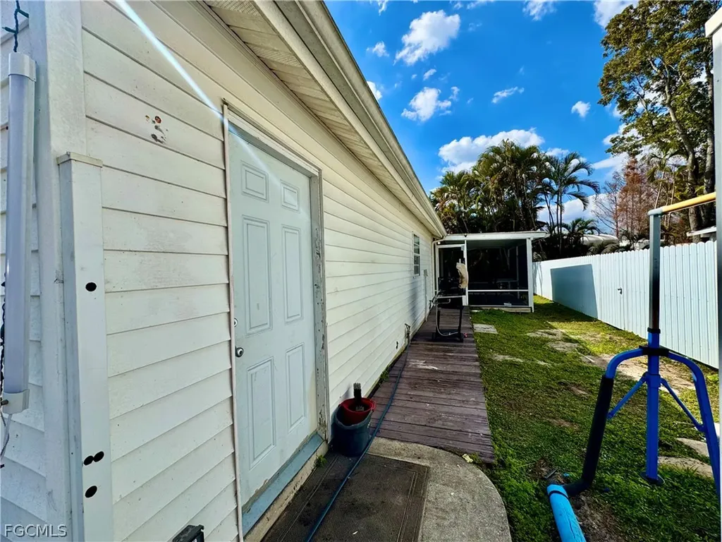 7123 Shannon Boulevard Fort Myers FL 33908