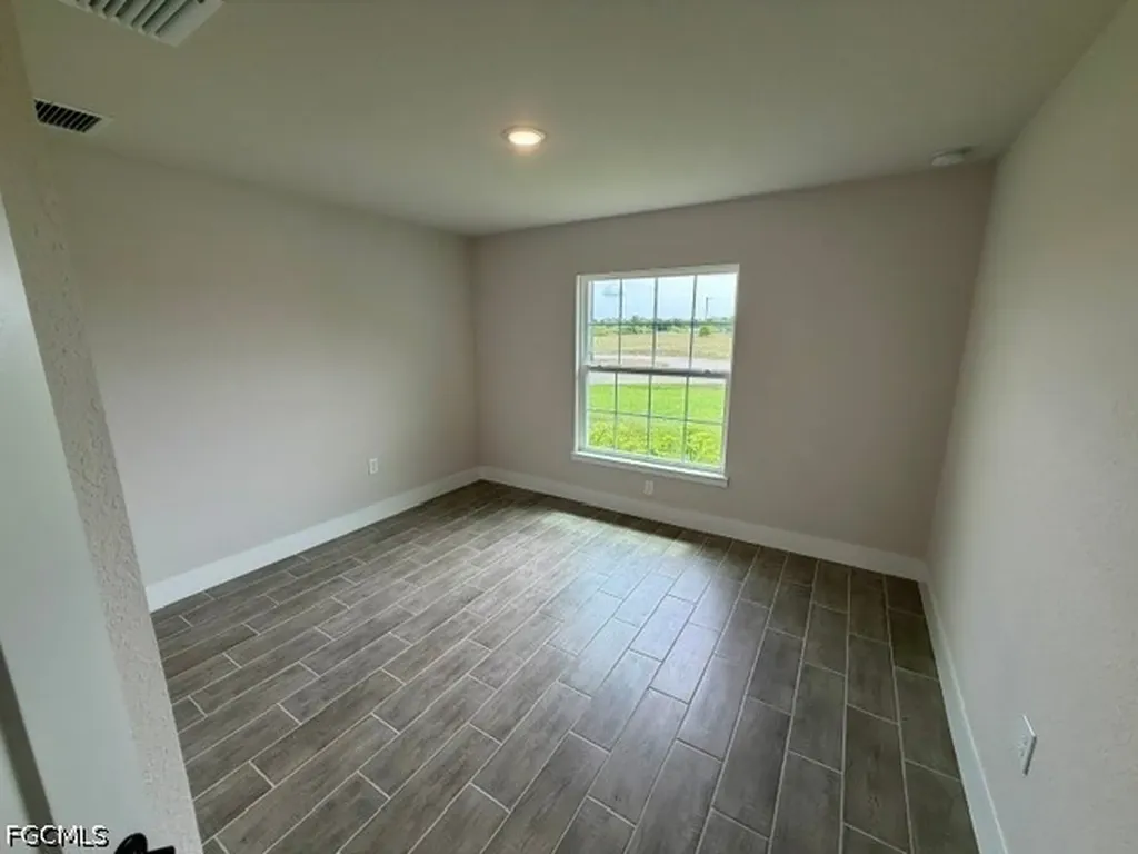 3908 NW 34th Avenue Cape Coral FL 33993