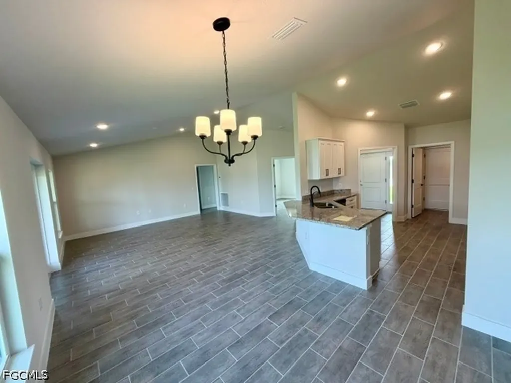 3908 NW 34th Avenue Cape Coral FL 33993