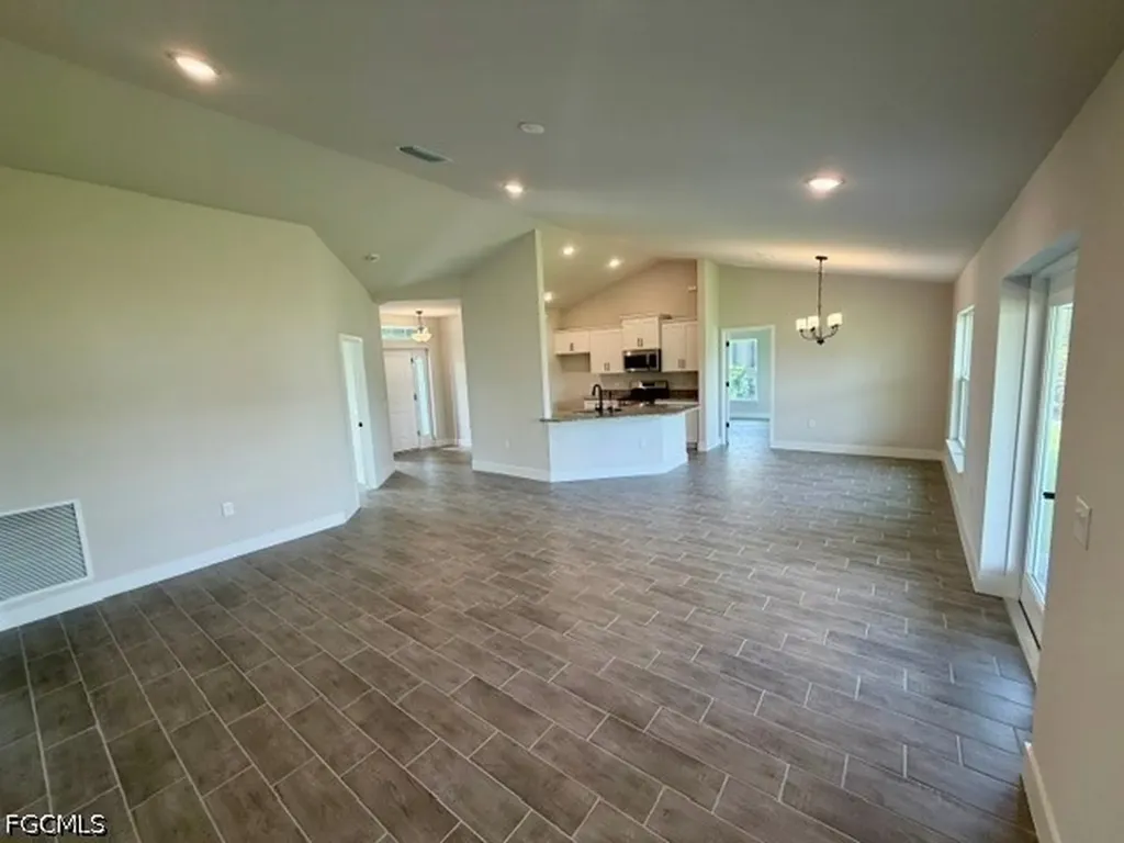 3908 NW 34th Avenue Cape Coral FL 33993