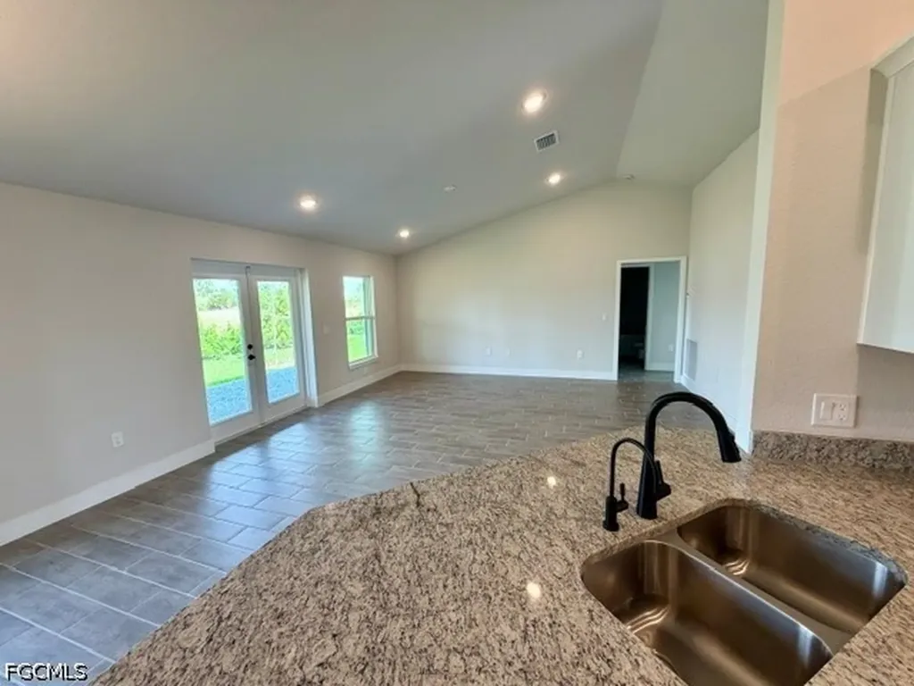 3908 NW 34th Avenue Cape Coral FL 33993