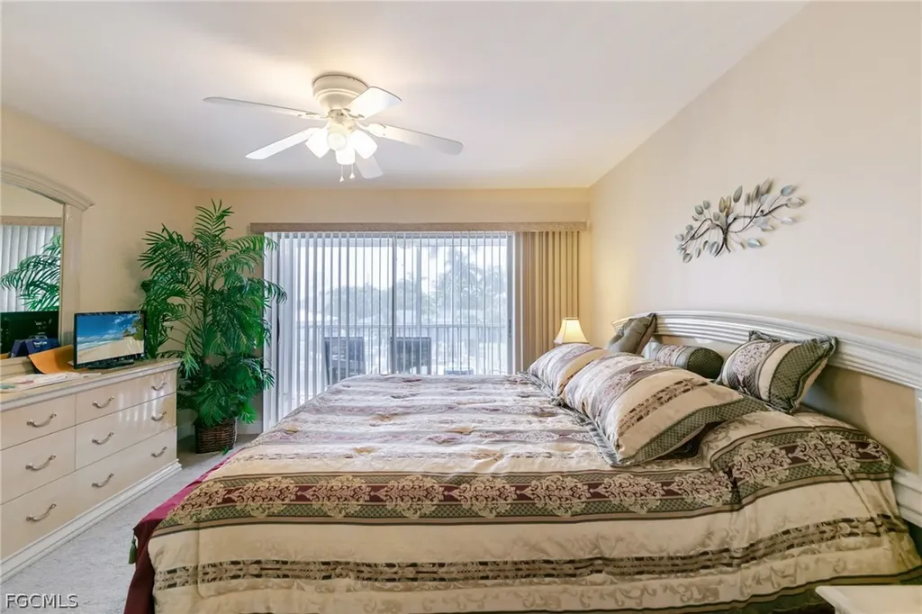 208 Cape Coral Parkway E Cape Coral FL 33904