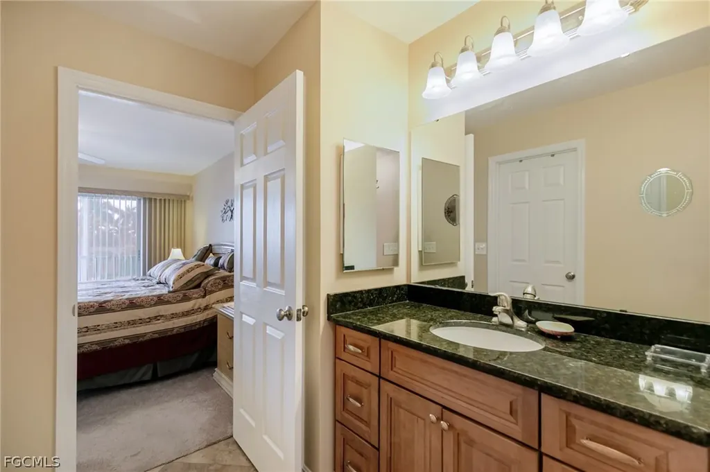 208 Cape Coral Parkway E Cape Coral FL 33904
