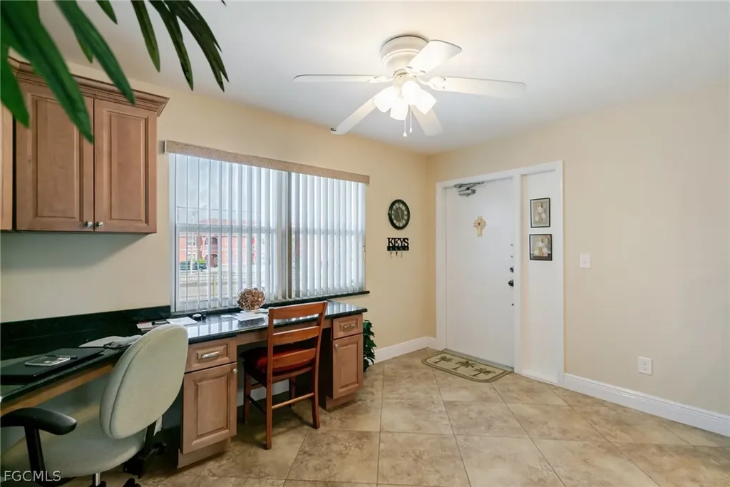 208 Cape Coral Parkway E Cape Coral FL 33904