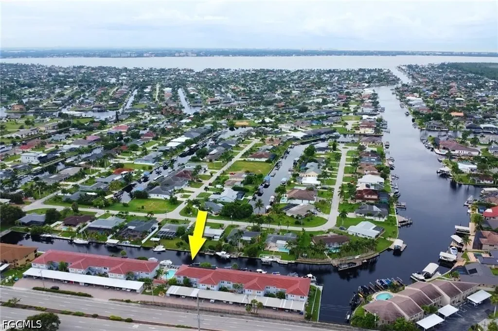 208 Cape Coral Parkway E Cape Coral FL 33904