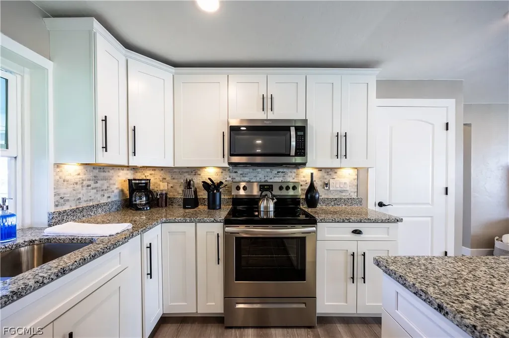 4125 SW 5th Place Cape Coral FL 33914