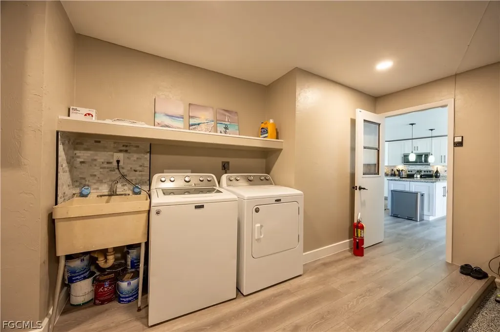 4125 SW 5th Place Cape Coral FL 33914
