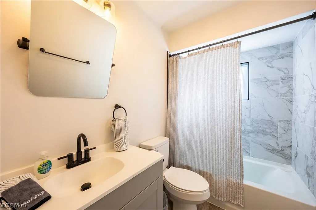 4125 SW 5th Place Cape Coral FL 33914