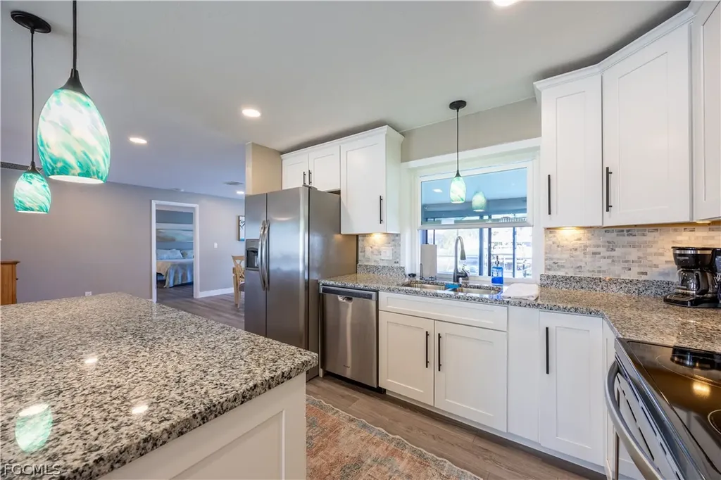 4125 SW 5th Place Cape Coral FL 33914