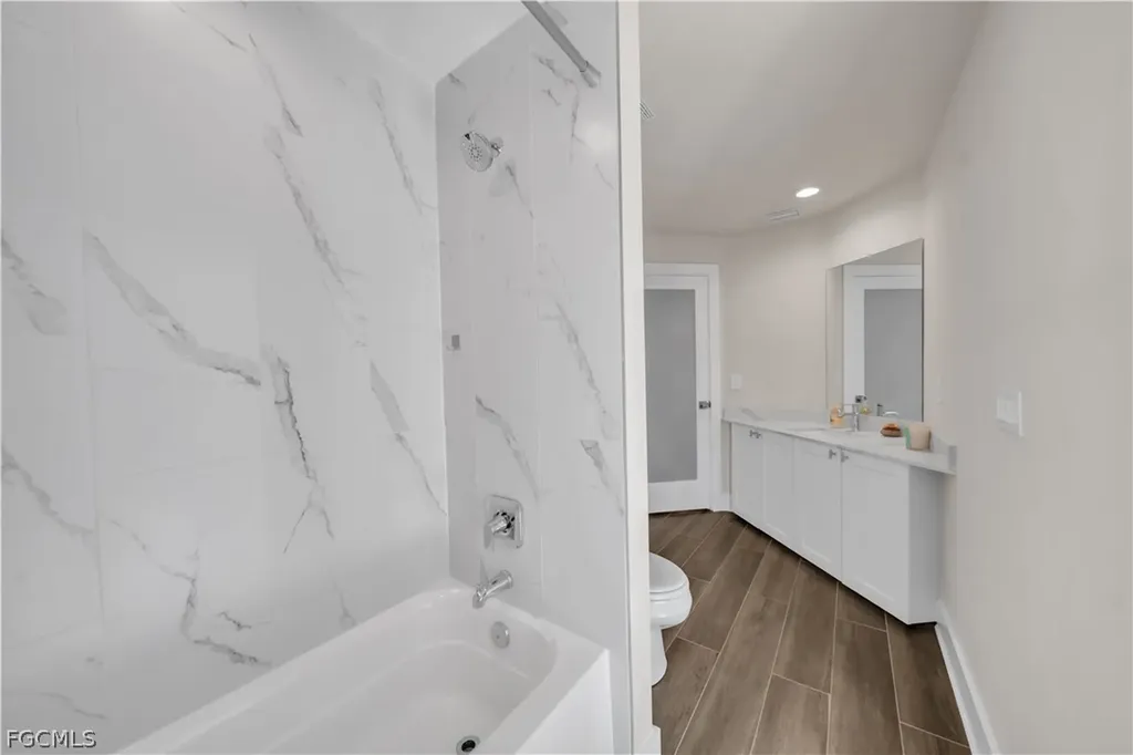 4610 SW 9th Place Cape Coral FL 33914
