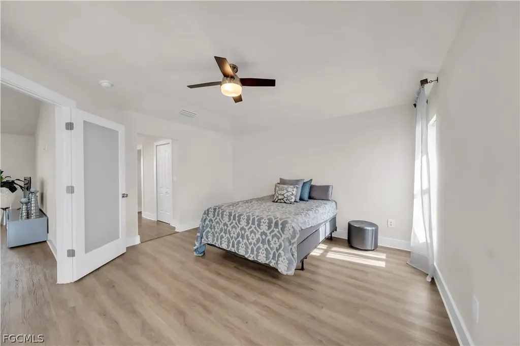 4610 SW 9th Place Cape Coral FL 33914