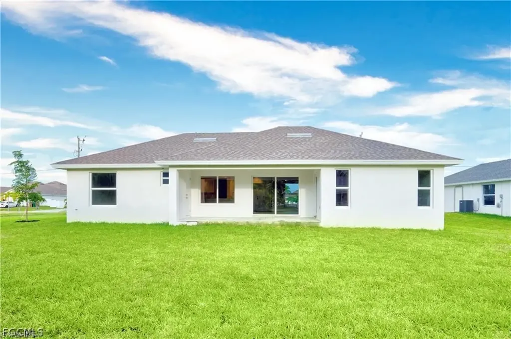 4610 SW 9th Place Cape Coral FL 33914