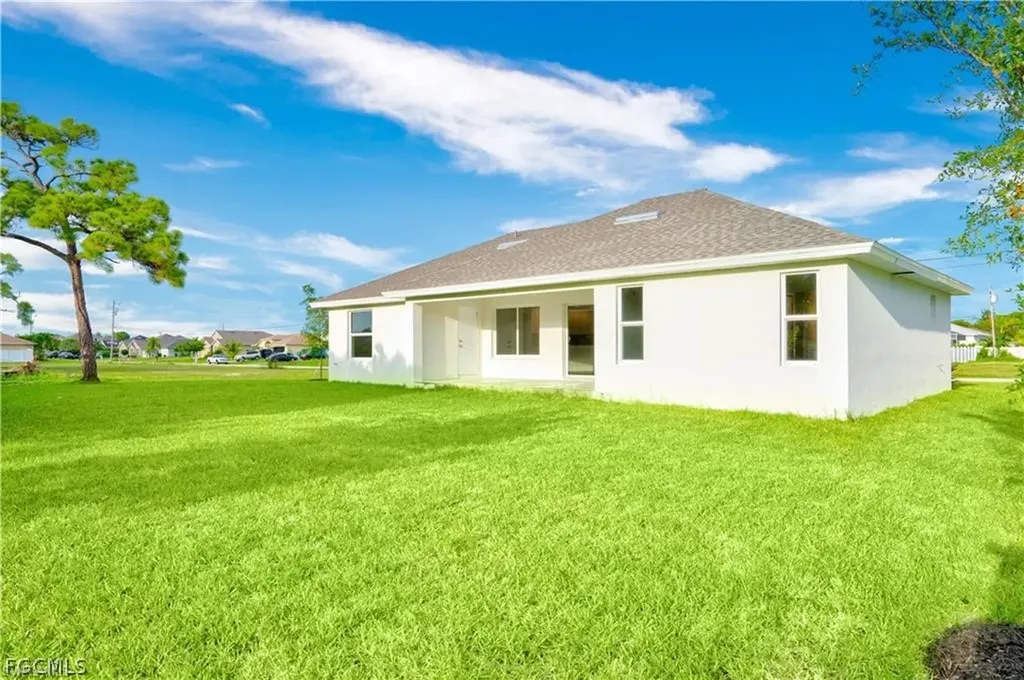 4610 SW 9th Place Cape Coral FL 33914