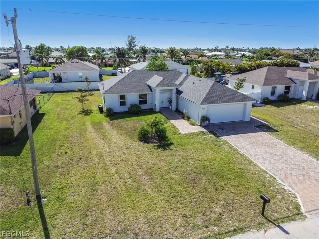 4610 SW 9th Place Cape Coral FL 33914